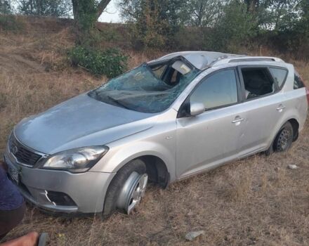 Серый Киа Сид, объемом двигателя 0 л и пробегом 234 тыс. км за 3000 $, фото 1 на Automoto.ua