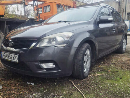 Серый Киа Сид, объемом двигателя 1.6 л и пробегом 223 тыс. км за 7400 $, фото 1 на Automoto.ua