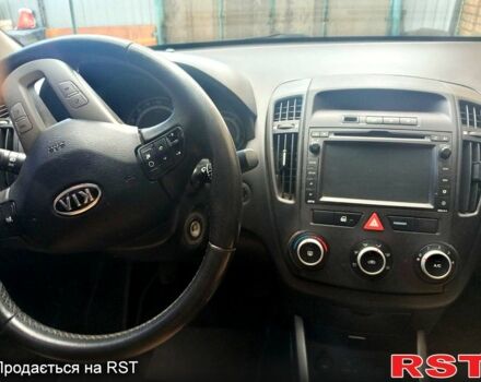 Серый Киа Сид, объемом двигателя 1.4 л и пробегом 203 тыс. км за 7990 $, фото 1 на Automoto.ua