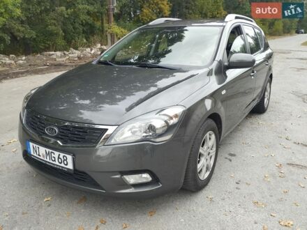 Серый Киа Сид, объемом двигателя 1.6 л и пробегом 247 тыс. км за 7950 $, фото 1 на Automoto.ua