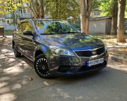 Серый Киа Сид, объемом двигателя 1.4 л и пробегом 270 тыс. км за 4891 $, фото 1 на Automoto.ua