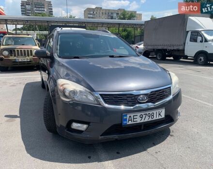 Серый Киа Сид, объемом двигателя 1.59 л и пробегом 167 тыс. км за 6800 $, фото 1 на Automoto.ua