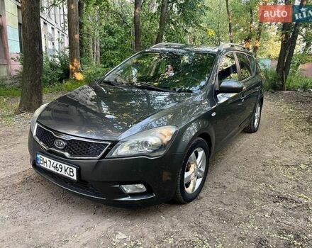 Серый Киа Сид, объемом двигателя 1.6 л и пробегом 260 тыс. км за 6900 $, фото 1 на Automoto.ua