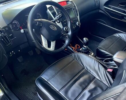 Серый Киа Сид, объемом двигателя 1.6 л и пробегом 260 тыс. км за 7000 $, фото 1 на Automoto.ua