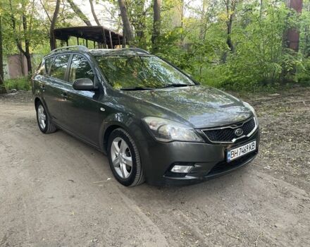 Серый Киа Сид, объемом двигателя 1.6 л и пробегом 260 тыс. км за 7000 $, фото 1 на Automoto.ua