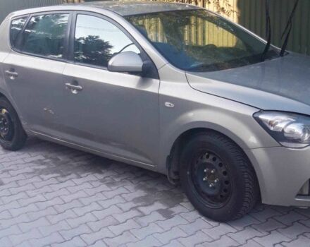 Сірий Кіа Сід, об'ємом двигуна 1.6 л та пробігом 250 тис. км за 5325 $, фото 1 на Automoto.ua