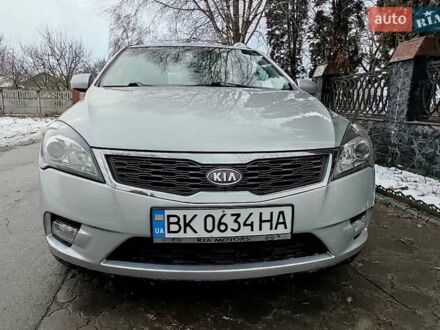 Киа Сид 2012 в Ровно на Automoto.ua Серый Киа Сид, объемом двигателя 1.58 л и пробегом 269 тыс. км за 6500 $, фото 1 на Automoto.ua