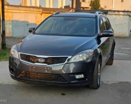 Серый Киа Сид, объемом двигателя 1.6 л и пробегом 130 тыс. км за 5900 $, фото 1 на Automoto.ua