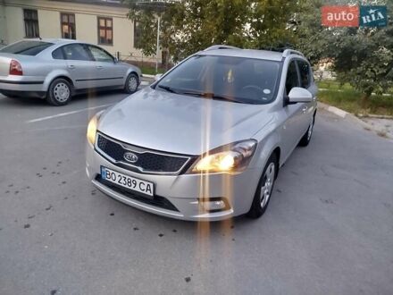 Киа Сид 2012 в Теребовле на Automoto.ua Серый Киа Сид, объемом двигателя 1.58 л и пробегом 251 тыс. км за 5999 $, фото 1 на Automoto.ua