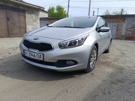 Киа Сид 2012 в Украинке на Automoto.ua Серый Киа Сид, объемом двигателя 1.4 л и пробегом 142 тыс. км за 6800 $, фото 1 на Automoto.ua