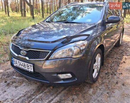 Серый Киа Сид, объемом двигателя 1.6 л и пробегом 140 тыс. км за 8950 $, фото 1 на Automoto.ua