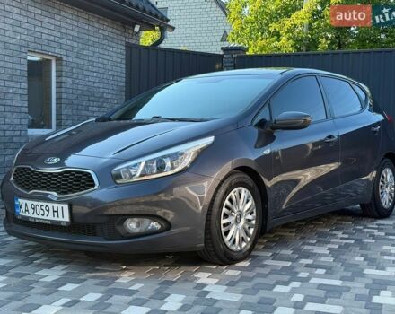Серый Киа Сид, объемом двигателя 1.6 л и пробегом 188 тыс. км за 9999 $, фото 1 на Automoto.ua