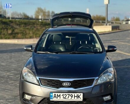 Серый Киа Сид, объемом двигателя 1.58 л и пробегом 231 тыс. км за 6900 $, фото 1 на Automoto.ua