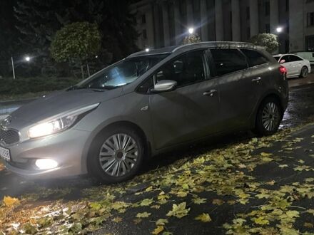 Киа Сид 2013 в Житомире на Automoto.ua Серый Киа Сид, объемом двигателя 0 л и пробегом 234 тыс. км за 6100 $, фото 1 на Automoto.ua