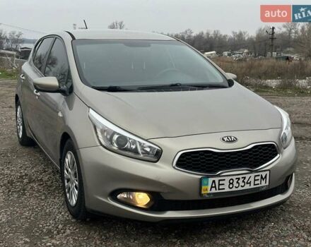 Серый Киа Сид, объемом двигателя 1.6 л и пробегом 200 тыс. км за 10300 $, фото 1 на Automoto.ua