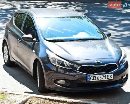 Серый Киа Сид, объемом двигателя 1.4 л и пробегом 208 тыс. км за 8000 $, фото 1 на Automoto.ua