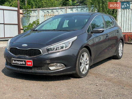 Киа Сид 2013 в Киеве на Automoto.ua Серый Киа Сид, объемом двигателя 1.6 л и пробегом 215 тыс. км за 8490 $, фото 1 на Automoto.ua