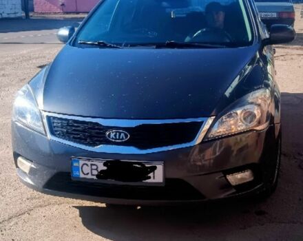 Серый Киа Сид, объемом двигателя 0 л и пробегом 300 тыс. км за 6500 $, фото 1 на Automoto.ua