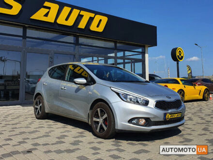 Киа Сид 2015 в Мукачеве на Automoto.ua Серый Киа Сид, объемом двигателя 1.6 л и пробегом 65 тыс. км за 13200 $, фото 1 на Automoto.ua