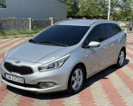 Серый Киа Сид, объемом двигателя 1.6 л и пробегом 200 тыс. км за 2950 $, фото 1 на Automoto.ua