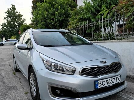 Серый Киа Сид, объемом двигателя 1.4 л и пробегом 268 тыс. км за 12793 $, фото 1 на Automoto.ua