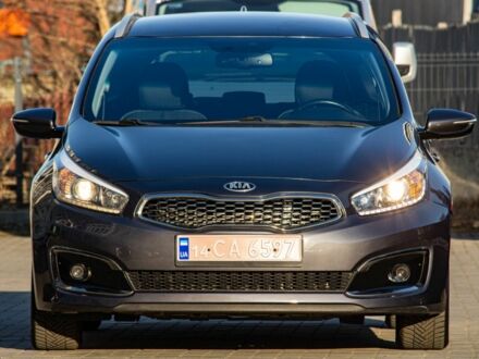 Киа Сид 2018 в Львове на Automoto.ua Серый Киа Сид, объемом двигателя 1.6 л и пробегом 130 тыс. км за 11200 $, фото 1 на Automoto.ua