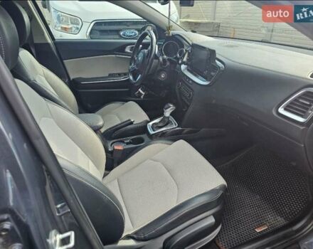 Серый Киа Сид, объемом двигателя 1.59 л и пробегом 60 тыс. км за 17000 $, фото 1 на Automoto.ua