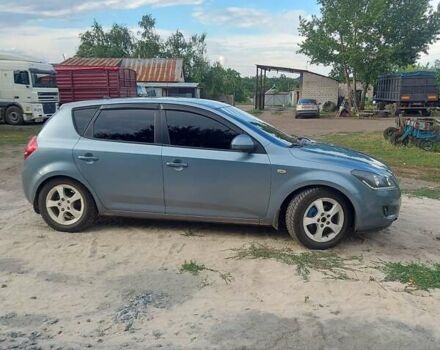 Синий Киа Сид, объемом двигателя 1.6 л и пробегом 250 тыс. км за 5200 $, фото 3 на Automoto.ua