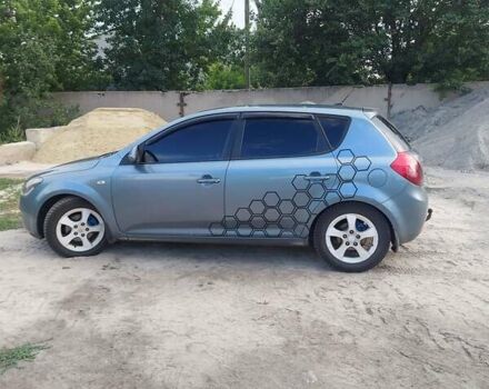 Синий Киа Сид, объемом двигателя 1.6 л и пробегом 250 тыс. км за 5200 $, фото 1 на Automoto.ua