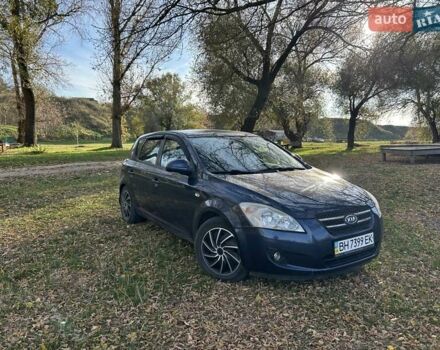 Синий Киа Сид, объемом двигателя 2 л и пробегом 203 тыс. км за 4000 $, фото 3 на Automoto.ua