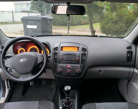 Синій Кіа Сід, об'ємом двигуна 1.59 л та пробігом 227 тис. км за 5400 $, фото 10 на Automoto.ua