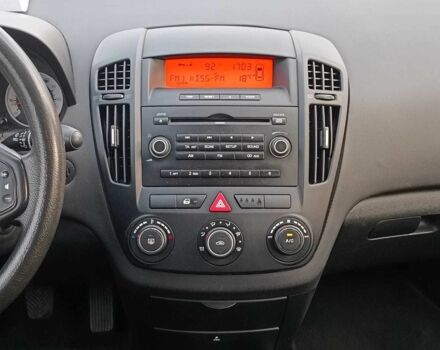 Синий Киа Сид, объемом двигателя 1.6 л и пробегом 234 тыс. км за 5940 $, фото 15 на Automoto.ua