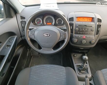 Киа Сид 2007 в Харькове на Automoto.ua Синий Киа Сид, объемом двигателя 1.6 л и пробегом 234 тыс. км за 6290 $, фото 14 на Automoto.ua