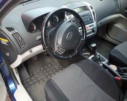 Киа Сид 2007 в Ровно на Automoto.ua Синий Киа Сид, объемом двигателя 1.6 л и пробегом 106 тыс. км за 6300 $, фото 3 на Automoto.ua