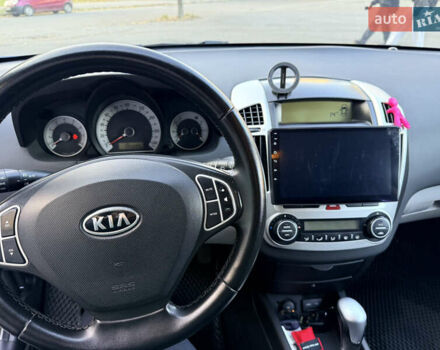 Киа Сид 2008 в Харькове на Automoto.ua Синий Киа Сид, объемом двигателя 1.6 л и пробегом 285 тыс. км за 5200 $, фото 11 на Automoto.ua