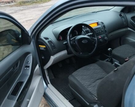 Синий Киа Сид, объемом двигателя 1.4 л и пробегом 200 тыс. км за 2650 $, фото 1 на Automoto.ua