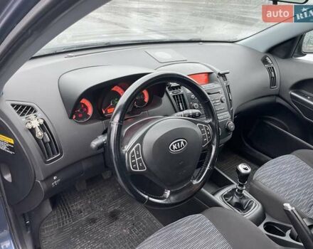 Синій Кіа Сід, об'ємом двигуна 1.6 л та пробігом 225 тис. км за 4999 $, фото 3 на Automoto.ua