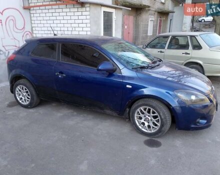 Синий Киа Сид, объемом двигателя 1.4 л и пробегом 310 тыс. км за 4000 $, фото 1 на Automoto.ua