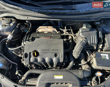 Киа Сид 2008 в Киеве на Automoto.ua Синий Киа Сид, объемом двигателя 1.59 л и пробегом 380 тыс. км за 4750 $, фото 10 на Automoto.ua