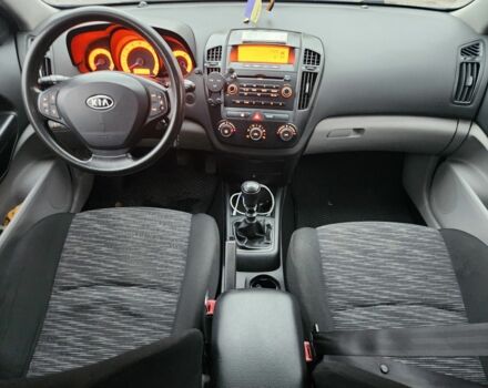 Кіа Сід 2008 у Полтаві на Automoto.ua Синій Кіа Сід, об'ємом двигуна 1.4 л та пробігом 191 тис. км за 4800 $, фото 16 на Automoto.ua