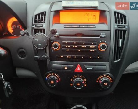 Кіа Сід 2008 у Полтаві на Automoto.ua Синій Кіа Сід, об'ємом двигуна 1.4 л та пробігом 191 тис. км за 4800 $, фото 27 на Automoto.ua