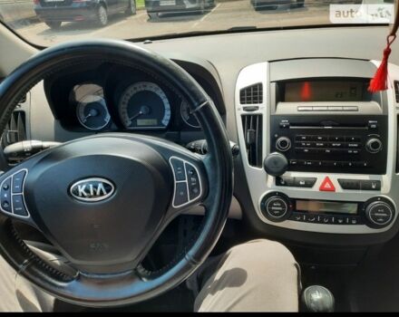 Синій Кіа Сід, об'ємом двигуна 2 л та пробігом 204 тис. км за 6500 $, фото 9 на Automoto.ua