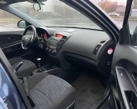 Синій Кіа Сід, об'ємом двигуна 1.6 л та пробігом 225 тис. км за 5000 $, фото 10 на Automoto.ua