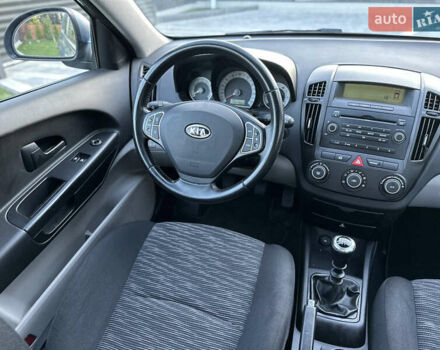 Синій Кіа Сід, об'ємом двигуна 1.4 л та пробігом 194 тис. км за 6450 $, фото 32 на Automoto.ua