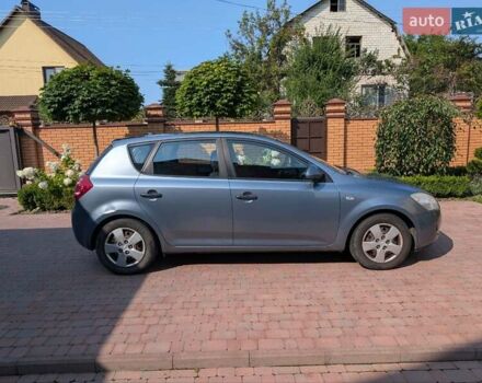 Синий Киа Сид, объемом двигателя 1.4 л и пробегом 200 тыс. км за 5500 $, фото 4 на Automoto.ua