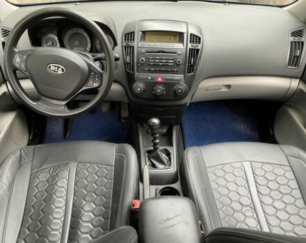 Синий Киа Сид, объемом двигателя 1.6 л и пробегом 174 тыс. км за 4750 $, фото 13 на Automoto.ua