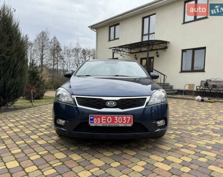 Синий Киа Сид, объемом двигателя 1.59 л и пробегом 153 тыс. км за 9500 $, фото 3 на Automoto.ua