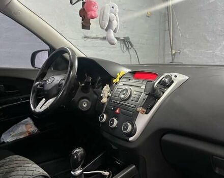 Синий Киа Сид, объемом двигателя 1.6 л и пробегом 256 тыс. км за 6400 $, фото 14 на Automoto.ua