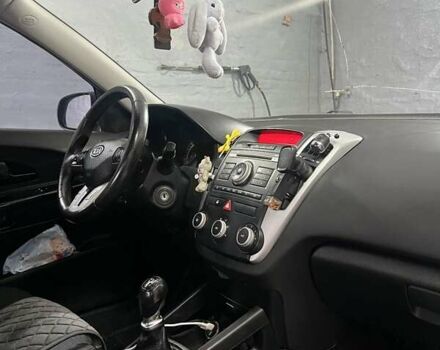 Киа Сид 2010 в Нежине на Automoto.ua Синий Киа Сид, объемом двигателя 1.58 л и пробегом 255 тыс. км за 6700 $, фото 15 на Automoto.ua