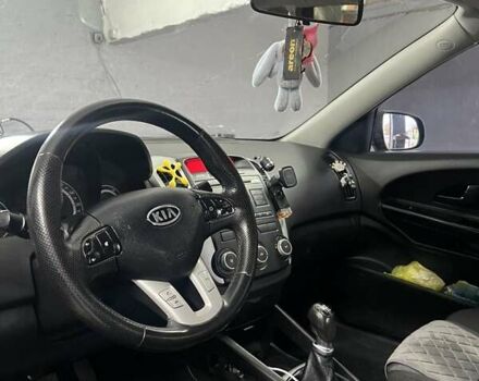 Киа Сид 2010 в Нежине на Automoto.ua Синий Киа Сид, объемом двигателя 1.58 л и пробегом 255 тыс. км за 6700 $, фото 22 на Automoto.ua